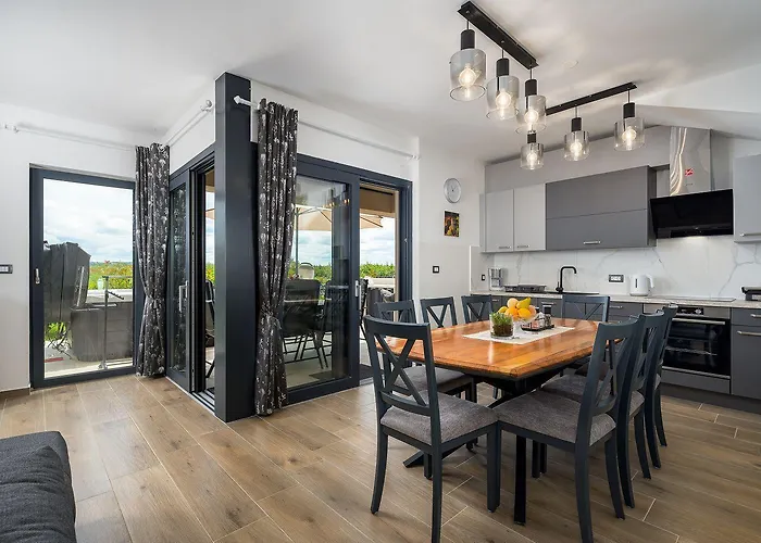 Mediterranes Und Modernes Mit Jacuzzi, Waschmaschine, Grill * 乌马格