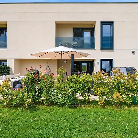 Mediterranes Und Modernes Mit Jacuzzi, Waschmaschine, Grill 아파트 우마그