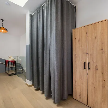 Mediterranes Und Modernes Mit Jacuzzi, Waschmaschine, Grill 아파트