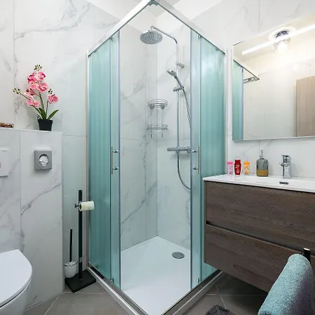 아파트 Mediterranes Und Modernes Mit Jacuzzi, Waschmaschine, Grill