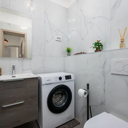 아파트 Mediterranes Und Modernes Mit Jacuzzi, Waschmaschine, Grill