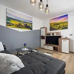 Mediterranes Und Modernes Mit Jacuzzi, Waschmaschine, Grill * Umag