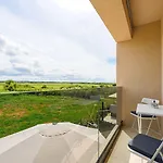 Mediterranes Und Modernes Mit Jacuzzi, Waschmaschine, Grill Apartman