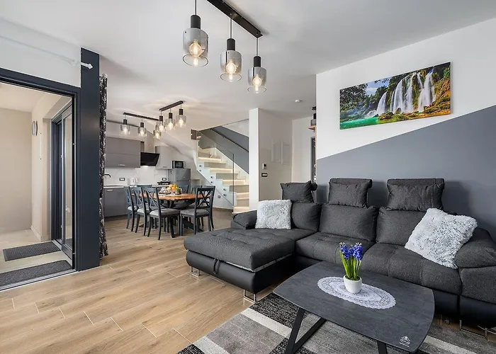 Mediterranes Und Modernes Mit Jacuzzi, Waschmaschine, Grill