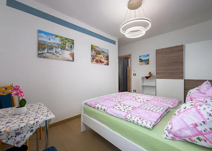 Mediterranes Und Modernes Mit Jacuzzi, Waschmaschine, Grill *